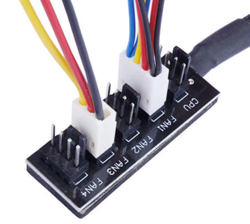 מפצל Fan Hub 5 in 1 Splitter for PC Fan Hub with PWM 4Pin